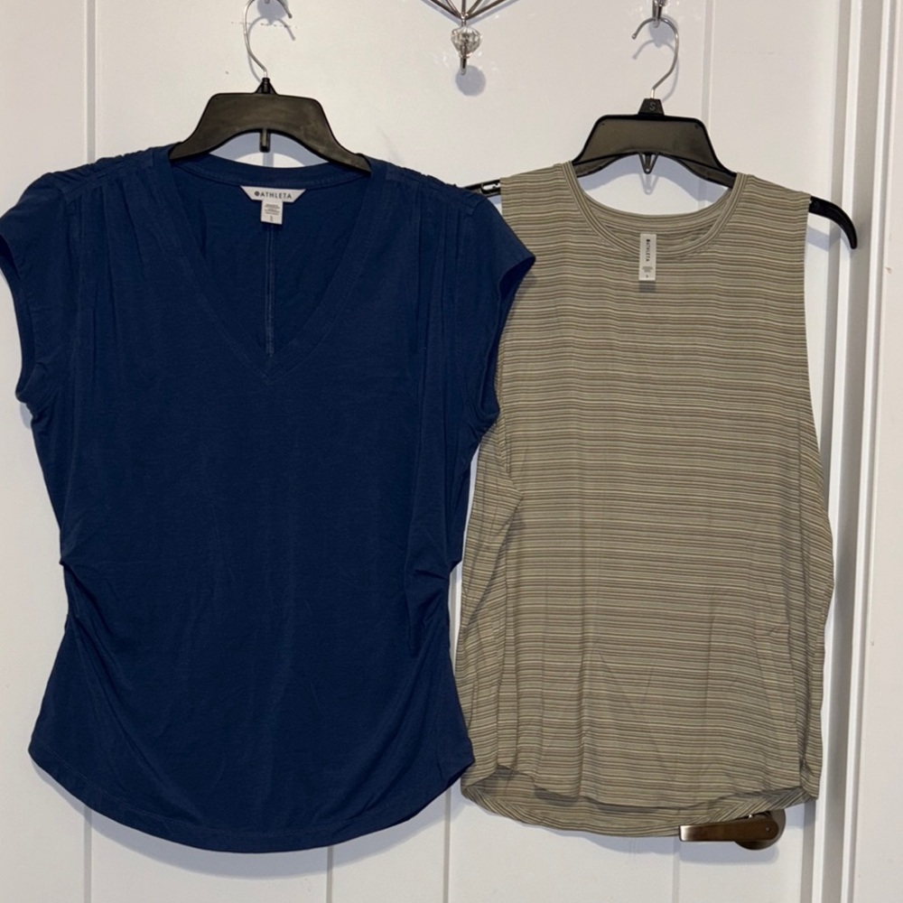 Athleta Blue and Tan Sleeveless Blouses Fitted and Relaxed